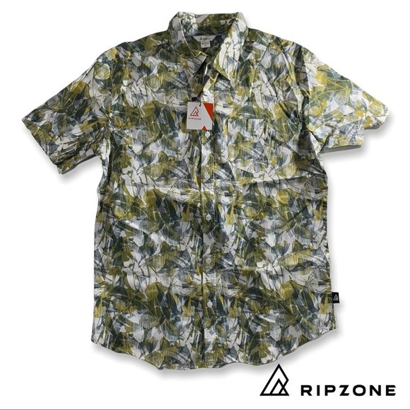 π2/$30πRipzone Men's Wallace Short Sleeve Button Down Shirt, Small - Picture 1 of 10